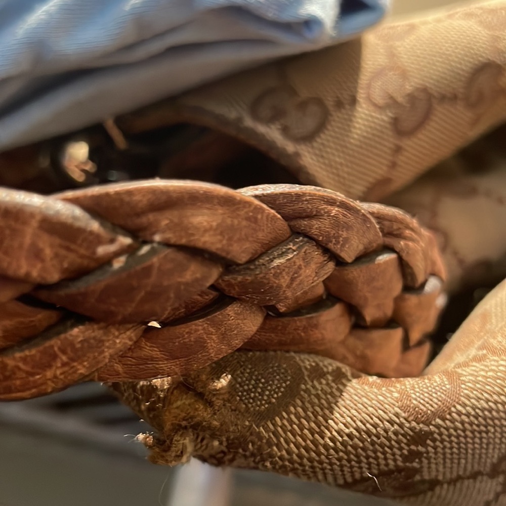 Gucci Brown GG Canvas and Leather Tote. Great Bag! - Picture 13 of 16